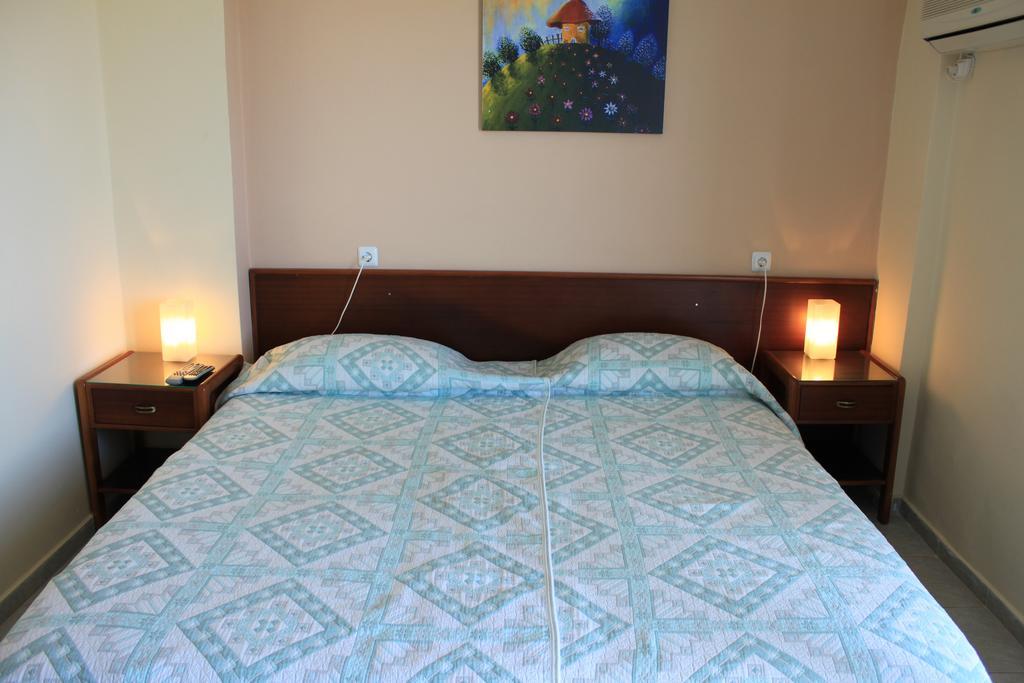 Ballas Apartments Айя-Евфимия Номер фото