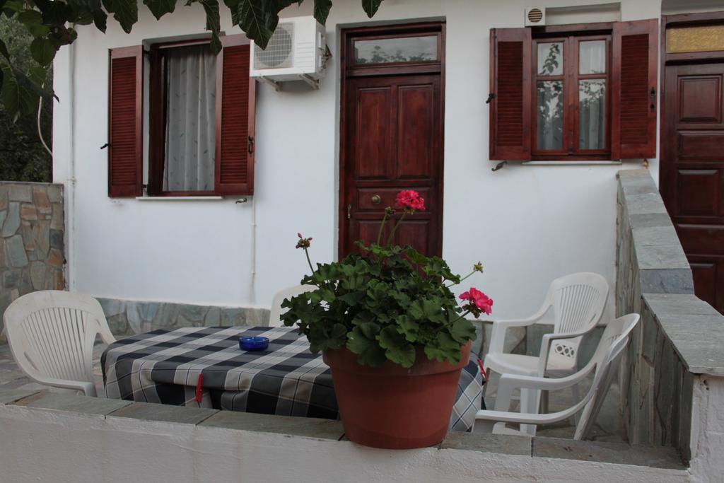 Ballas Apartments Айя-Евфимия Номер фото
