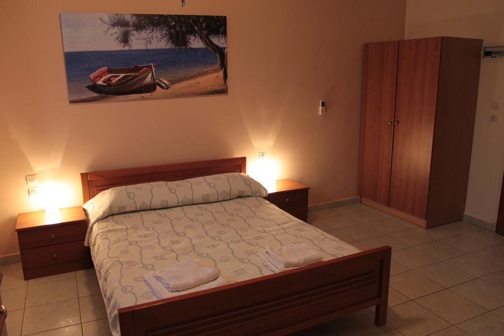 Ballas Apartments Айя-Евфимия Номер фото