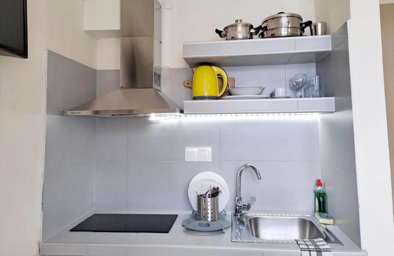 Ballas Apartments Айя-Евфимия Экстерьер фото