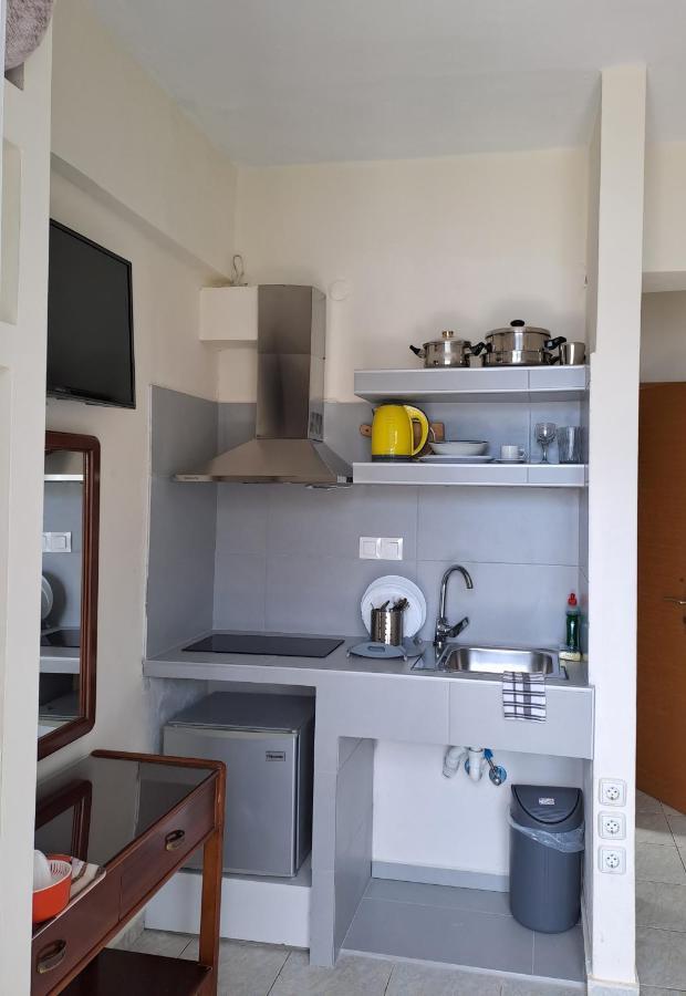 Ballas Apartments Айя-Евфимия Экстерьер фото
